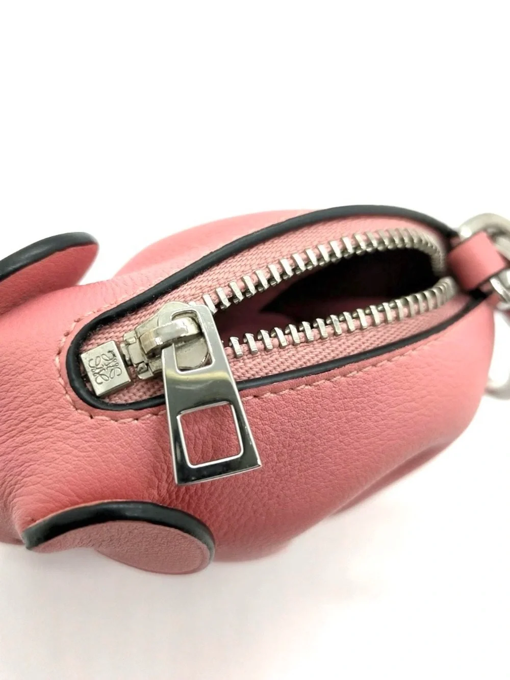 ✨🛍️ Loewe Pink Leather Elephant Coin Pouch Bag Charm